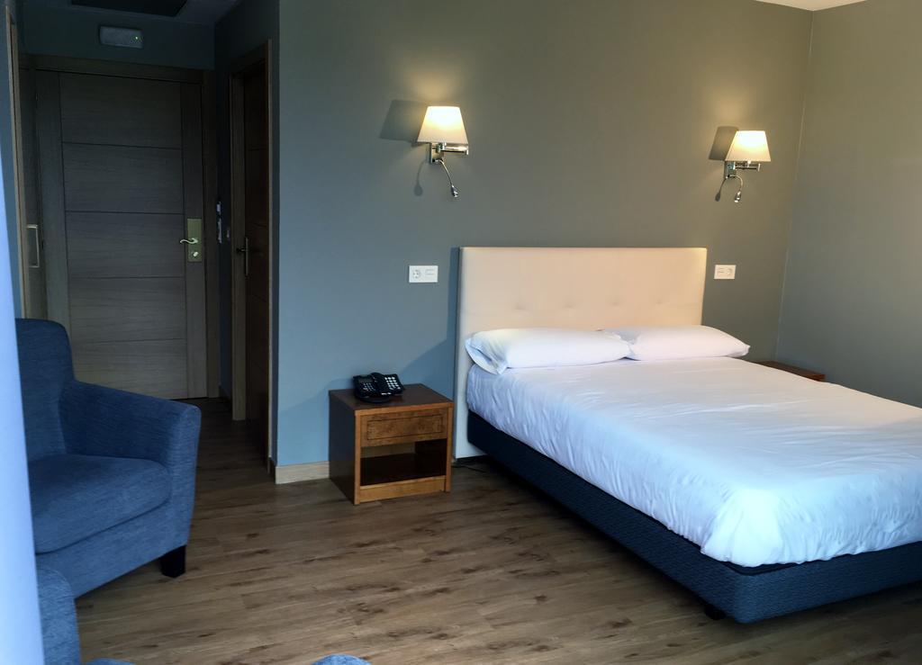 Hotel Gernika - Adults Only Bagian luar foto