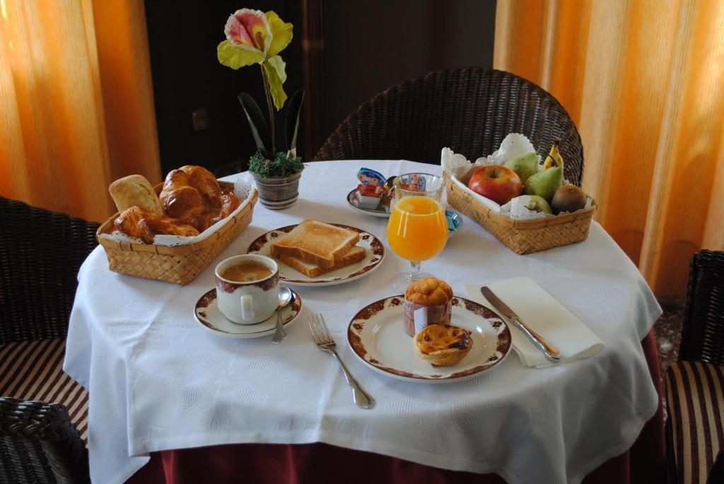 Hotel Gernika - Adults Only Ruang foto